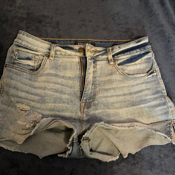 Light washed VIGOSS shorts - Picture 1 of 2